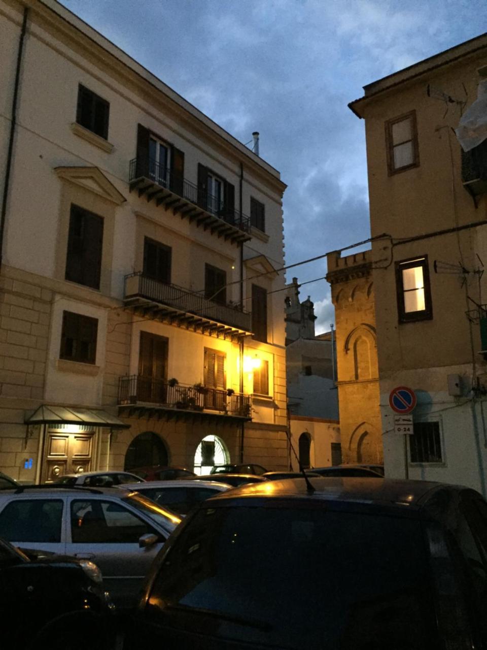 B&B Ohana Палермо Екстер'єр фото